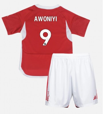 Nottingham Forest Taiwo Awoniyi #9 Primera Equipación Niños 2023-24 Manga Corta (+ Pantalones cortos)